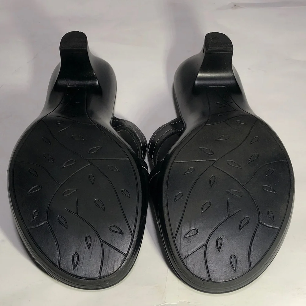 Connie Women's Wiggle Black Heeled Leather Mules, Size 9 1/2” M - Picture 12 of 16